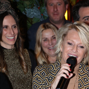 Exclusif - Sophie Davant à la soirée de Roland Perez pour la sortie de son nouveau livre "Ma Mere, Dieu et Litzie" au Buddha Bar à Paris, le 8 novembre 2023. @Jerome Dominé/ABACAPRESS.COM