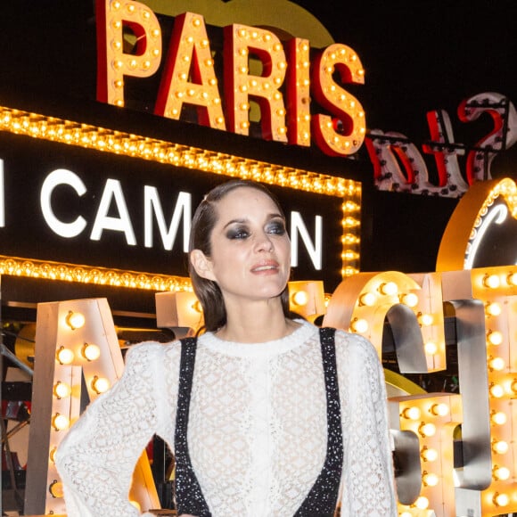 Marion Cotillard - Photocall du défilé Chanel Collection Croisière 2024 au Paramount Studios à Los Angeles le 9 mai 2023. © Olivier Borde / Bestimage