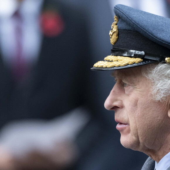 Le roi Charles III d'Angleterre - La famille royale honore les disparus des deux guerres mondiales lors de la cérémonie Remembrance Sunday (Dimanche du souvenir) au Cénotaphe à Londres. Le 12 novembre 2023.