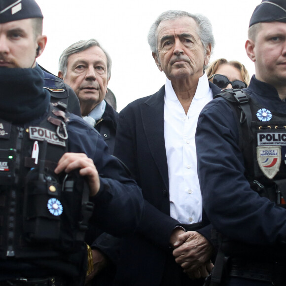 Bernard-Henri Lévy lors d'une marche contre l'antisémitisme à Paris, le 12 novembre 2023 © Stéphane Lemouton / Bestimage