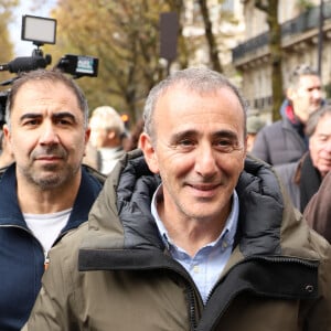 à l'image d'Elie Semoun
Elie Semoun - Marche pour la République et contre l'antisémitisme à Paris le 12 novembre 2023. © Denis Guignebourg / Bestimage