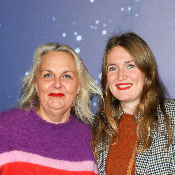 Valérie Damidot et sa fille Roxane Damidot - Première du film Disney "Wish, Asha et la bonne étoile" au Grand Rex à Paris le 13 novembre 2023. © Coadic Guirec / Bestimage