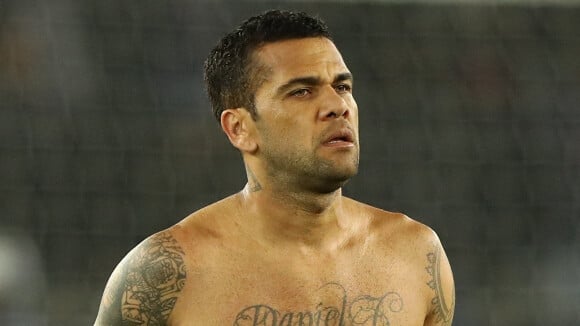 Dani Alves en prison depuis près d'un an : l'ancien joueur du PSG fait finalement face à de très graves accusations