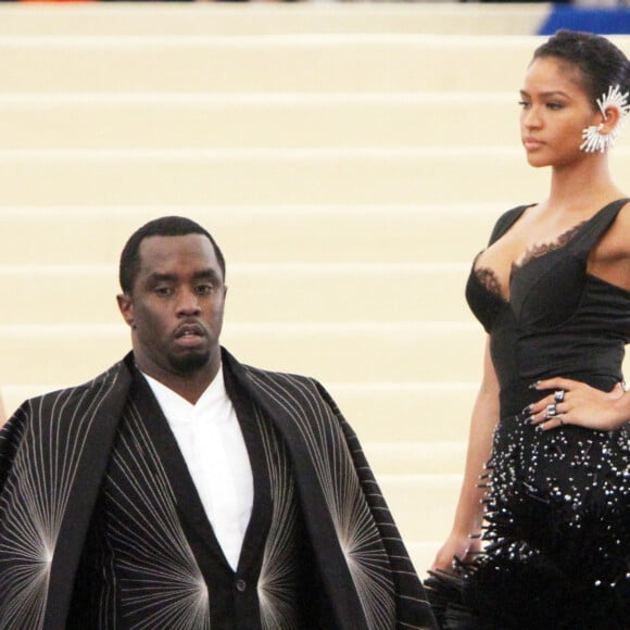 Violences sexuelles, comportement déviant, esclavage sexuelle... la plainte dévoilée par le "New York Times" fait état d'accusations très graves
Cassie et P. Diddy (archive) © Backgrid