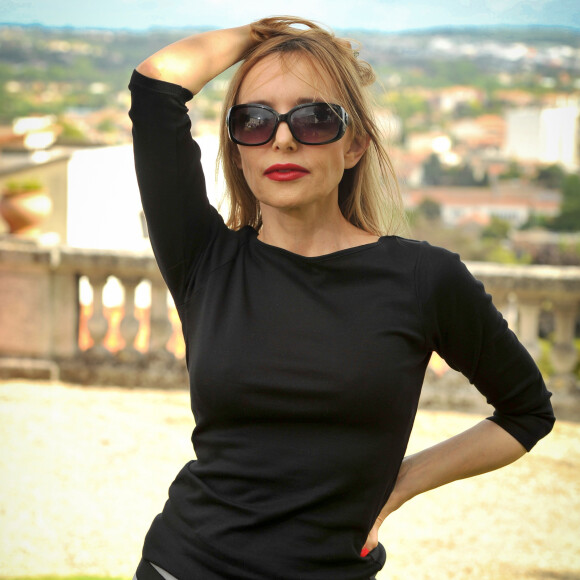 "Je pense que les fans qui m'apprécient et qui apprécient aussi Mylène voient la différence, on est deux artistes, on est nées plus ou moins au même moment mais on fait un métier totalement différent"
Archives : Jeanne Mas. © Guillaume Gaffiot /Bestimage