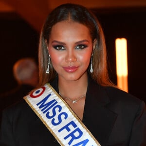Un bel événement auquel à assister Indira Ampiot, l'actuelle Miss France qui remettra en jeu son titre en décembre prochain à Dijon.
Indira Ampiot, Miss France 2023 - Front Row du défilé Etam Live Show 2023 au Palace à Paris le 26 septembre 2023. © Veeren / Bestimage