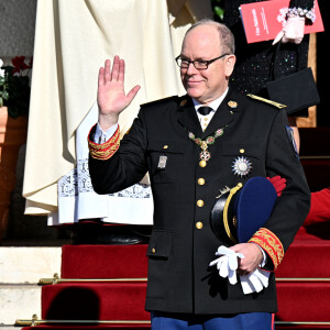 Le prince Albert II de Monaco - La famille princière de Monaco à la sortie de la cathédrale Notre-Dame Immaculée pour la messe solennelle d'action de grâce et un Te Deum, à l'occasion de la Fête Nationale de Monaco. Le 19 novembre 2023 © Dominique Jacovides-Bruno Bebert / Bestimage 