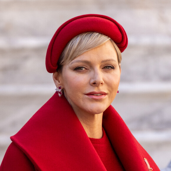 La princesse Charlène de Monaco - La famille princière monégasque dans la cour d'honneur du palais lors de la la fête nationale à Monaco, le 19 novembre 2023. La famille princière monégasque assiste à la prise d'armes, puis à la cérémonie de remise des médailles et à un défilé militaire sur la place du palais princier. © Olivier Huitel / Pool Monaco / Bestimage 