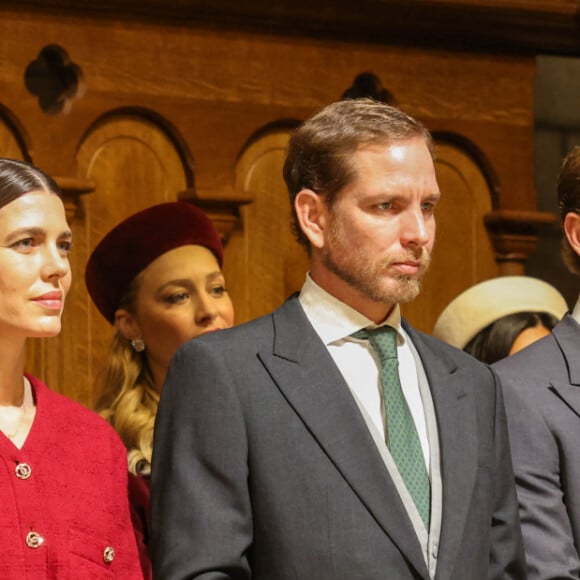 La princesse Alexandra de Hanovre, Charlotte Casiraghi, Pierre Casiraghi, Andrea Casiraghi, Louis Ducruet - La famille princière monégasque assiste à la messe d'action de grâce avec Te Deum lors de la la fête nationale de Monaco, en la cathédrale Notre-Dame Immaculée, le 19 novembre 2023. © Jean-Charles Vinaj / Pool Monaco / Bestimage