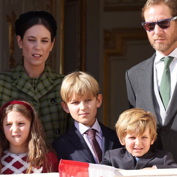 Tatiana Santo Domingo, India Casiraghi, Maximilian Casiraghi et Andrea Casiraghi - La famille princière de Monaco au balcon du palais, à l'occasion de la Fête Nationale de Monaco. Le 19 novembre 2023 © Dominique Jacovides-Bruno Bebert / Bestimage