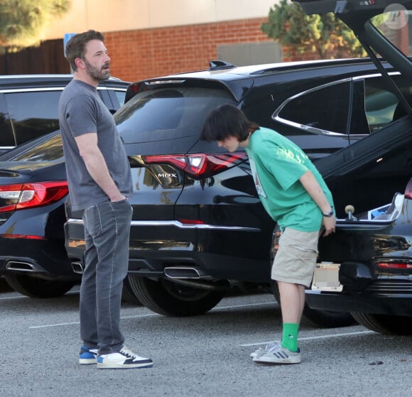 Ben Affleck et sa fille Seraphina - Ben Affleck vient chercher ses enfants dans un skatepark à Los Angeles
