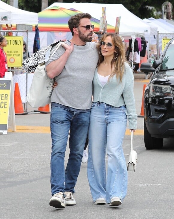 Ben Affleck et Jennifer Lopez en plein shopping avec la fille de JLo, Emme.