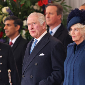Selon cet ouvrage, deux "racistes royaux" auraient parlé de la couleur de peau d'Archie.
Le roi Charles III d'Angleterre et Camilla Parker Bowles, reine consort d'Angleterre, - Cérémonie de bienvenue du président de la Corée du Sud à Horse Guards Parade à Londres, le 21 novembre 2023. 
