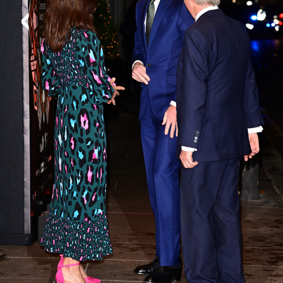 Le futur roi ne s'attarde pas sur si peu. C'est tout sourire que le père de George, Charlotte et Louis est apparu lors de la 11ème édition des "Tusk Conservation Awards" à Londres, ce 27 novembre.
Le Prince William, le 27 novembre 2023, au Tusk Conservation Awards 2023, au Savoy, à Londres.
