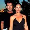 Pierce et sa femme Keeley Shaye Smith en 1998