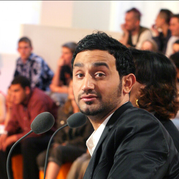 Cyril Hanouna sur le plateau de l'émission Incroyable mais vrai sur TF1 (archive)