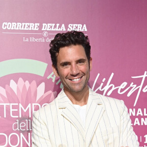 Ce trouble du sommeil réside dans le fait que la personne n'est pas consciente ou pas entièrement consciente de ce qu'elle fait. 
Mika à Milan en septembre 2023. 