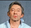 Sur cette photographie publiée par Alice, on peut apercevoir un petit tatouage en forme de papillon juste à côté de son nombril.
Archives - Serge Gainsbourg dans les coulisses de l'émission "Farandole 15" le 18 janvier 1988