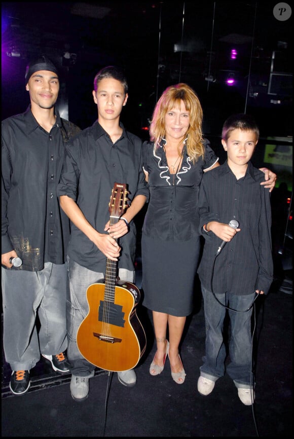 CLEMENTINE CELARIE ET SES ENFANTS EN CONCERT AU VIP ROOM DE PARIS  