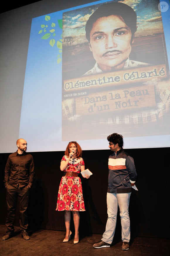 Clementine Celarie avec son fils Abraham et sebastien Folin lors du Festival Atmosphere a Courbevoie le 2 Avril 2013. 