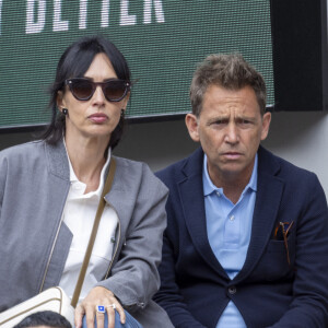 Daniel Riolo et sa compagne Géraldine Maillet - Célébrités dans les tribunes des internationaux de France de Roland Garros à Paris le 30 mai 2022. © Cyril Moreau - Dominique Jacovides/Bestimage