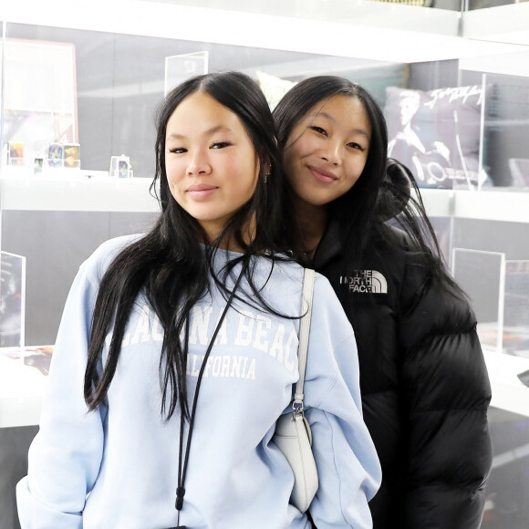 Jade et Joy Hallyday sortent du silence
Exclusif - Les filles de L.Hallyday, Joy et Jade - L.Hallyday et ses proches visitent l'exposition Johnny Hallyday à Bruxelles Expo le 18 décembre 2022. © Dominique Jacovides / Bestimage 