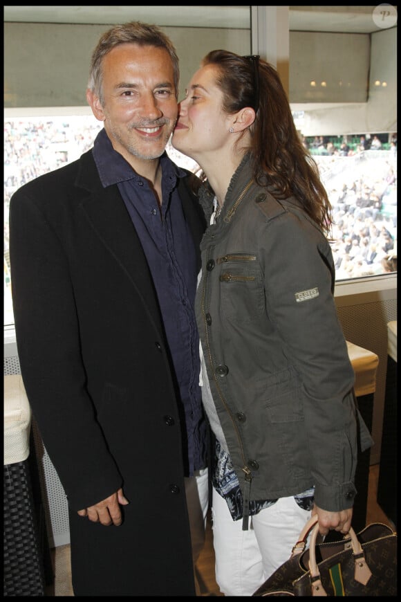Emmanuelle Devos et son compagnon Jean-Pierre Lorit à Roland Garros à Paris en 2010.