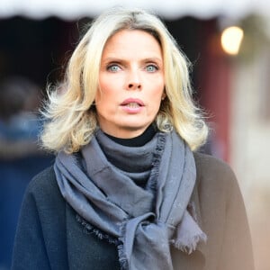 A l'approche de la prochaine cérémonie Miss France qu'elle va présider, Sylvie Tellier a accordé une interview au magazine "Gala".
Sylvie Tellier - Arrivées aux obsèques de Gérard Collomb en la cathédrale Saint-Jean à Lyon. © Romain Doucelin/Bestimage