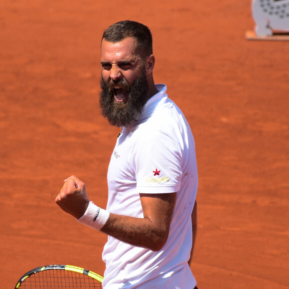 "Maurice 1, Benoît 0", écrit le Français sur une photo où on peut apercevoir une partie de ses fesses
Benoit Paire ( France ) - Victoire de C.Norrie face à B.Paire (7-5, 4-6, 3-6, 6-1, 6-4 ) lors des Internationaux de France de Tennis de Roland Garros 2023, le 29 mai 2023. © Federico Pestellini / Panoramic / Bestimage