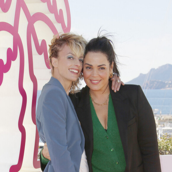 Sara Mortensen, Lola Dewaere de la série ASTRID ET RAPHAËLLE CANNESERIES SAISON 5 au Palais des Festivals et des Congrès de Cannes, samedi 2 avril 2022. © Christophe Aubert via Bestimage 