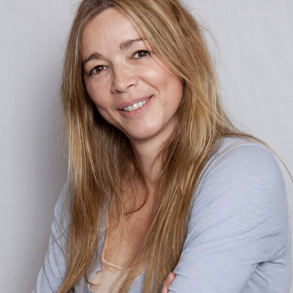 Archives - Hélène Rolles lors de l' émission de radio "On repeint la musique" sur France Bleu à Paris, le 25 mai 2012.