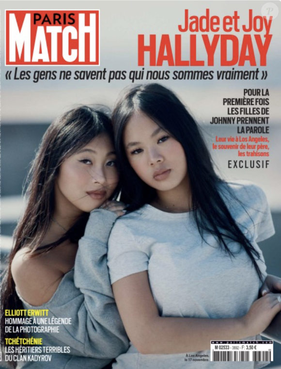 Jade et Joy Hallyday en couverture de "Paris Match", numéro du 7 décembre 2023.