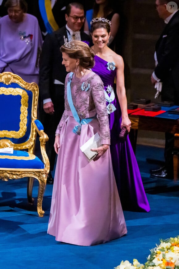 La reine Silvia, la princesse Victoria - La famille royale de Suède lors de la cérémonie de remise du prix Nobel à Stockholm. Le 10 décembre 2023