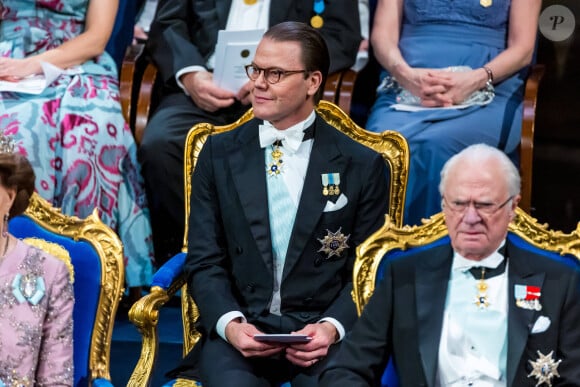 Le roi Carl Gustav, le prince Daniel - La famille royale de Suède lors de la cérémonie de remise du prix Nobel à Stockholm. Le 10 décembre 2023