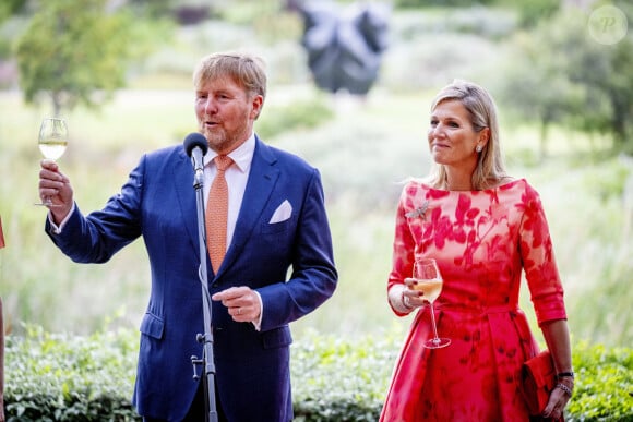 Le roi Willem-Alexander et la reine Maxima des Pays-Bas lors de la réception "Dutch Community" à Kapstadt, à l'occasion de leur visite officielle en Afrique du Sud. Le 20 octobre 2023