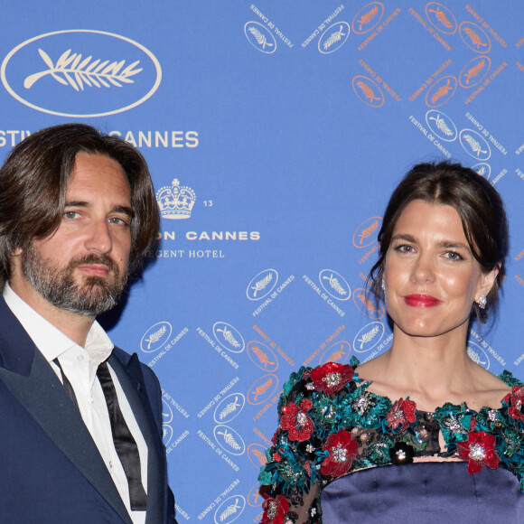 Le producteur "a gagné en sérénité, et dompté une extrême timidité et des colères qui faisaient trembler les vitres" comme cela est relaté dans Le Parisien
Charlotte Casiraghi et Dimitri Rassam - Photocall du dîner d'ouverture du 76ème Festival International du Film de Cannes, au Carlton. Le 16 mai 2023 © Borde-Jacovides-Moreau / Bestimage 