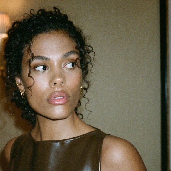 Mais si l'on pourrait penser que l'ex de Vincent Cassel a refait sa vie, il n'en est rien.
Tina Kunakey, Instagram