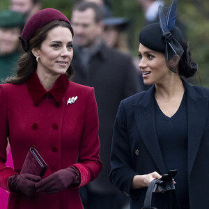 L'arrivée de Meghan Markle dans la famille royale n'a laissé personne de marbre.
Catherine Kate Middleton, la duchesse de Cambridge et Meghan Markle, la duchesse de Sussex enceinte - La famille royale britannique se rend à la messe de Noël à l'église Sainte-Marie-Madeleine à Sandringham.