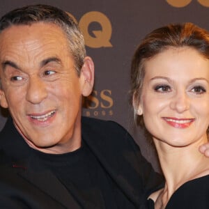 Thierry Ardisson et sa femme Audrey Crespo-Mara - Photocall de la cérémonie des "GQ 2015, Les Hommes de l'Année" au Shangri-La Hotel à Paris, le 25 janvier 2016. © Denis Guignebourg/Bestimage 