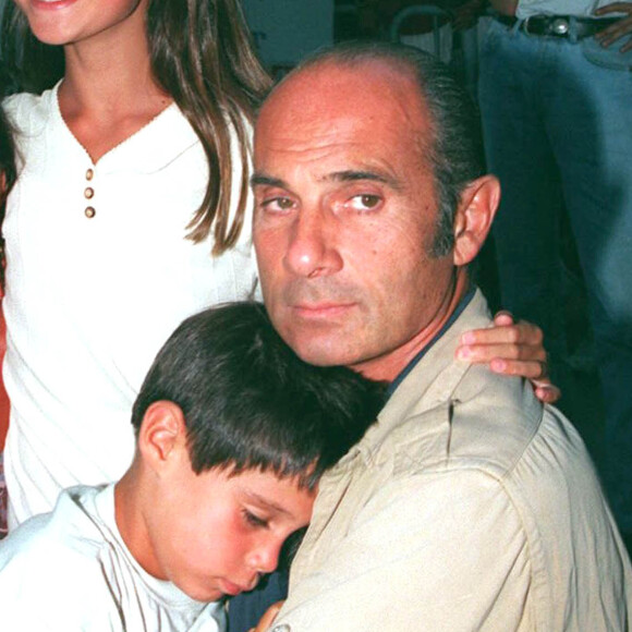 Ce sont ses enfants Jules et Ludivine qui ont annoncé la nouvelle à l'AFP
Rétro - Guy Marchand et son ex-femme Béatrice Chatelier et leurs enfants