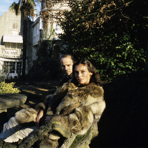 En France, à Saint-Jean de Blaignac, rendez-vous avec Guy Marchand et sa femme Béatrice, à leur domicile. Le 29 décembre 1983 © Jean Lenoir via Bestimage