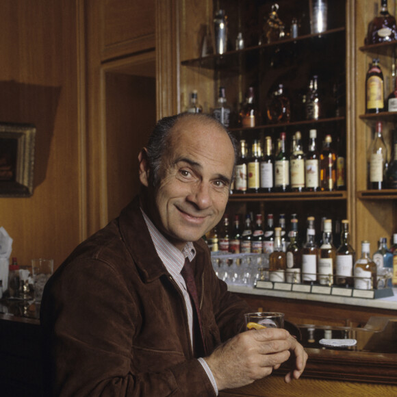 En France, à Paris, rendez-vous avec Guy Marchand au bar de l'hôtel de la Trémouaille. Le 20 novembre 1996 © Bruno Schneider via Bestimage