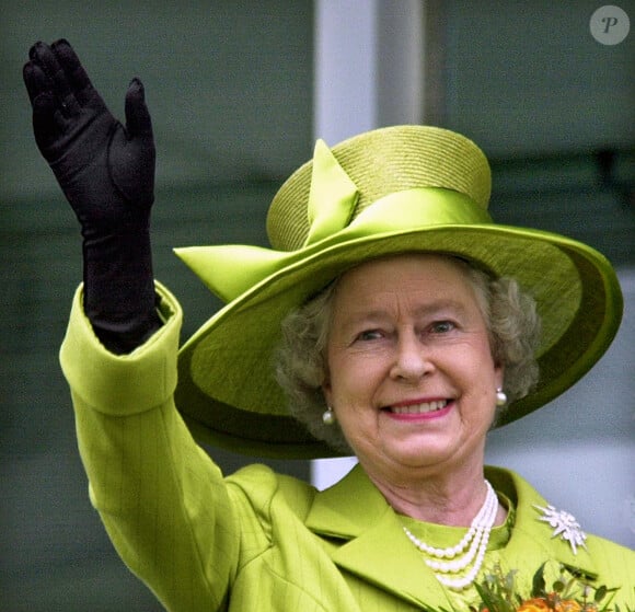La reine Elisabeth II d'Angleterre - 2002
