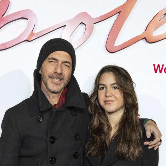 Calogero avec sa fille Nina - Avant-première mondiale du film "Napoléon" à la Salle Pleyel à Paris le 14 novembre 2023. © Olivier Borde / Bestimage 