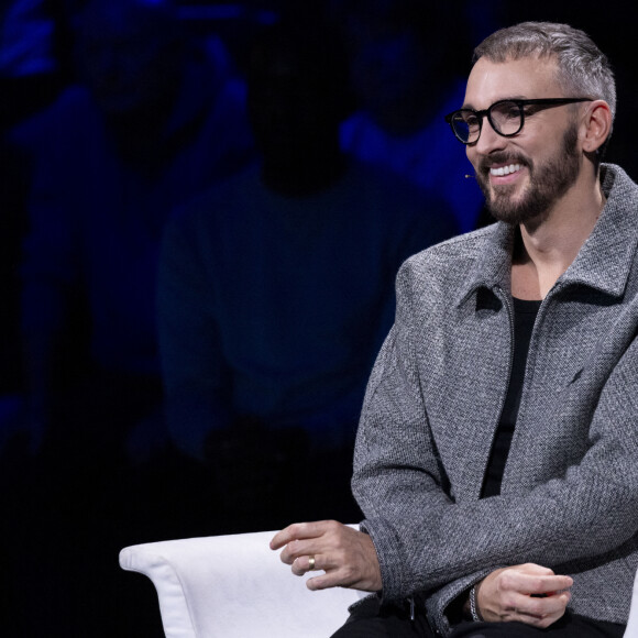 Exclusif - Christophe Willem - Enregistrement de l'émission "La chanson secrète 13", présentée par Nikos Aliagas et diffusée le 29 décembre 2023 sur TF1. © Guillaume Gaffiot-Cyril Moreau / Bestimage