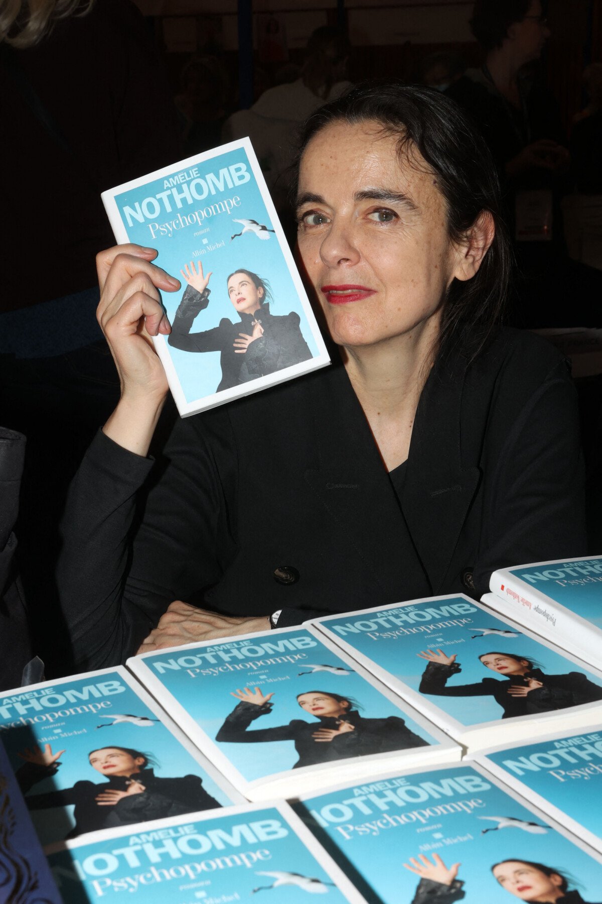 Photo Intarissable sur le papier, Amélie Nothomb l'est beaucoup moins