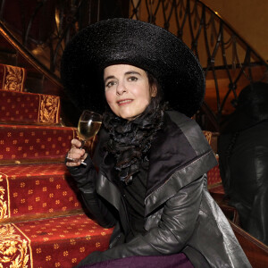 Portrait d'Amélie Nothomb.