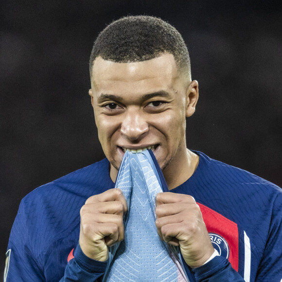 Kylian Mbappé agacé après la victoire au Trophée des champions
 
Kylian Mbappé - Trophée des Champions entre le PSG et Toulouse (2-0) au Parc des Princes à Paris. © Cyril Moreau/Bestimage