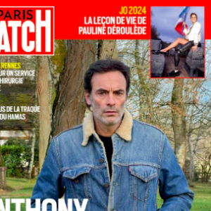 Le comédien accorde un long entretien à "Paris Match"
Couverture du magazine "Paris Match" du jeudi 4 janvier 2024