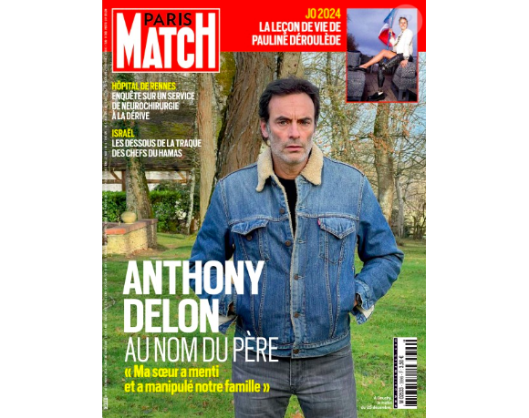Le comédien accorde un long entretien à "Paris Match"
Couverture du magazine "Paris Match" du jeudi 4 janvier 2024